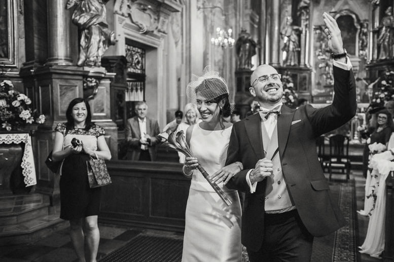 ceremonia ślubu w kościele Świętej Anny